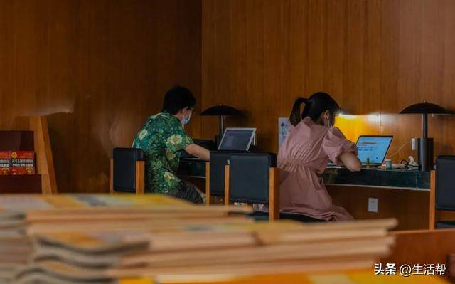 岁中年人的青旅00后也不住了AG旗舰厅娱乐平台拒绝35(图2)